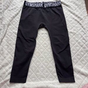 Gymshark leggings black capris logo gym women’s size small